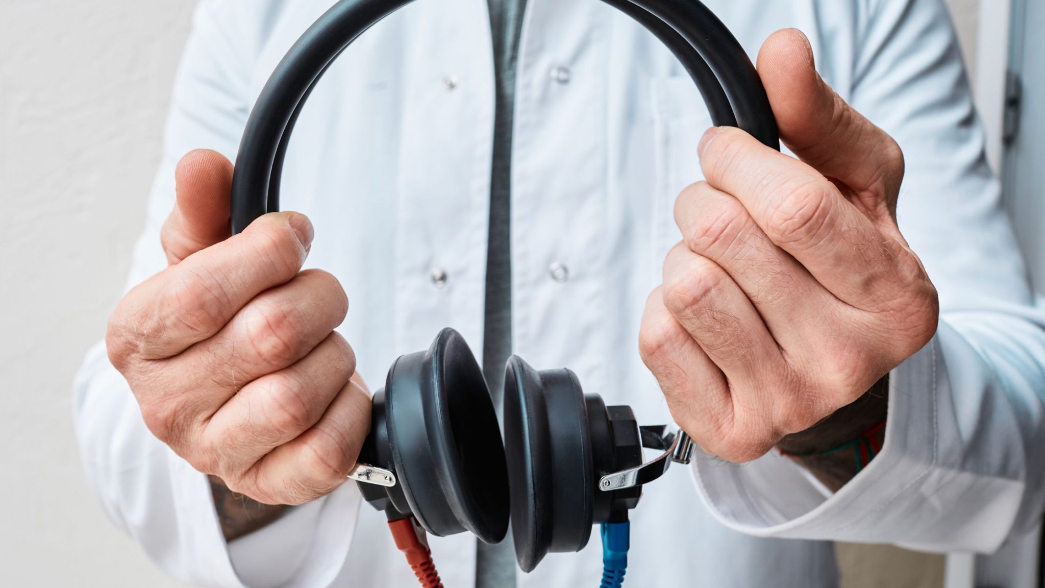 When to See an ENT Doctor vs. Audiologist for Hearing Issues
